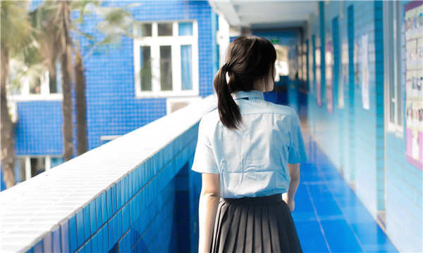 新城如何找到一个可以帮助我生孩子的女人？